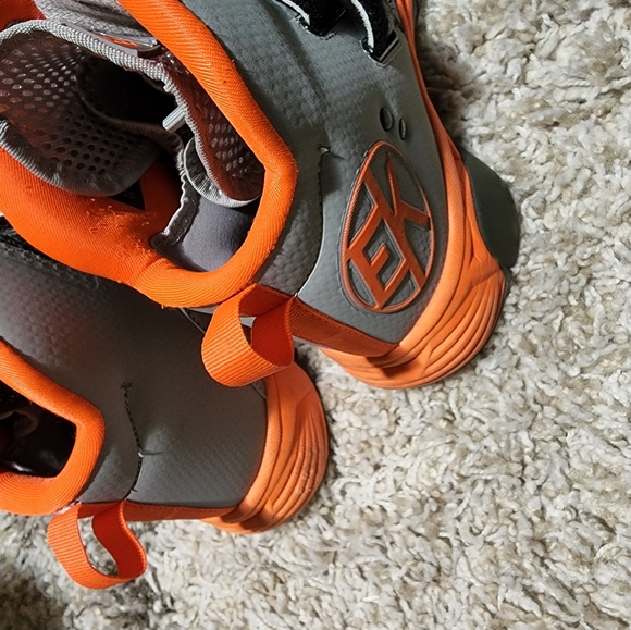 Ektio Brand Basketball/Athletic shoes.  $100 /pair. - Picture 2 of 8